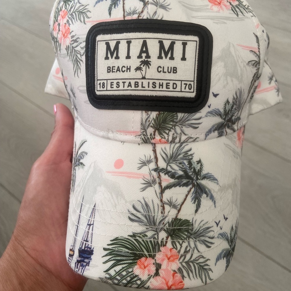 Robin Ruth MIAMI BEACH CAP - Picture 2 of 6